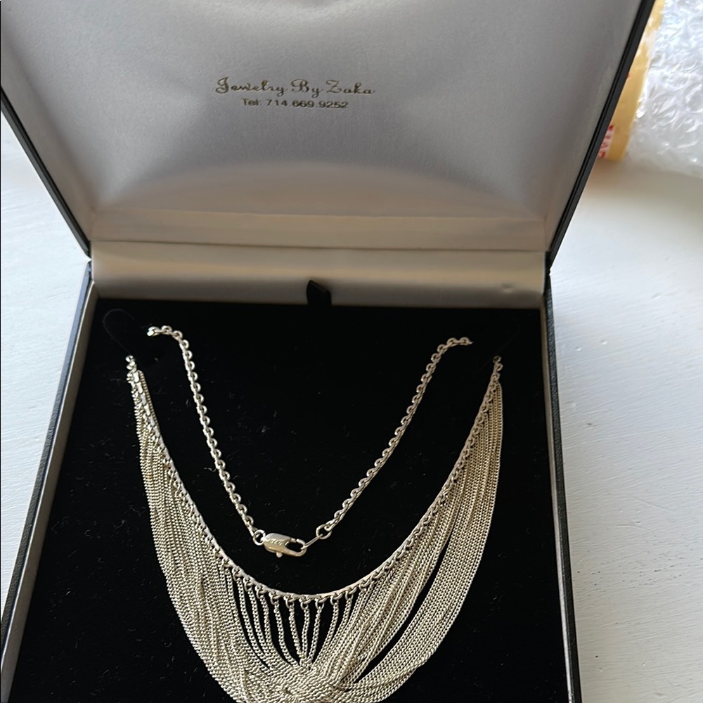 Elegant Silver Necklace by